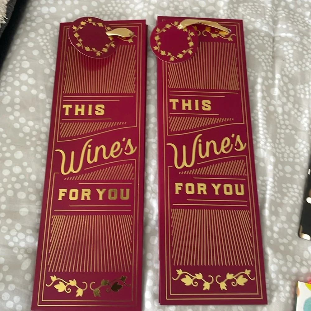 Set of 10 miscellaneous wine gift bags. Great for the upcoming holidays
